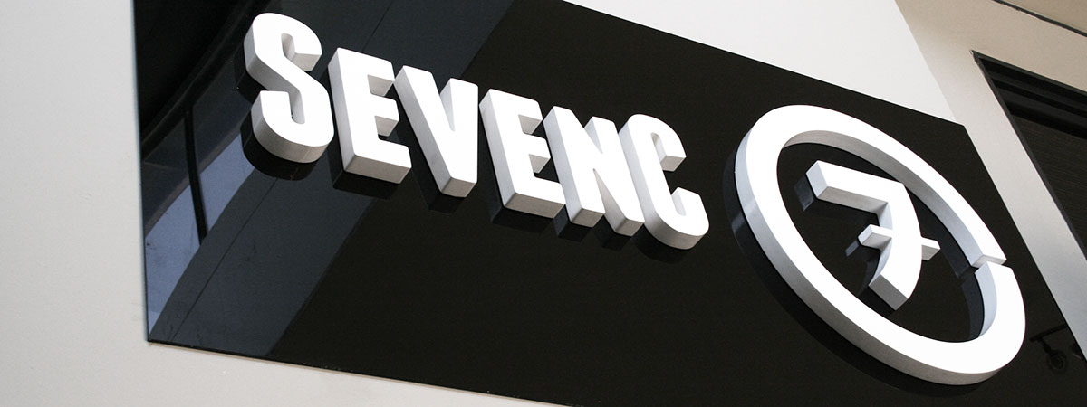 Sevenc signage header